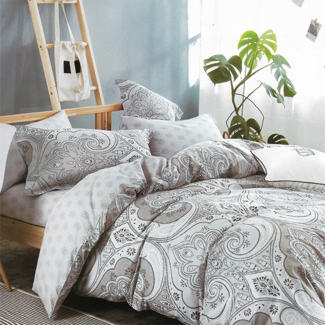 Tips Mencuci Bed Cover Dengan Mudah