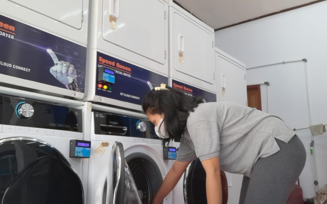4 Cara Mencuci Bantal agar Bersih, Bebas Bau, dan Awet